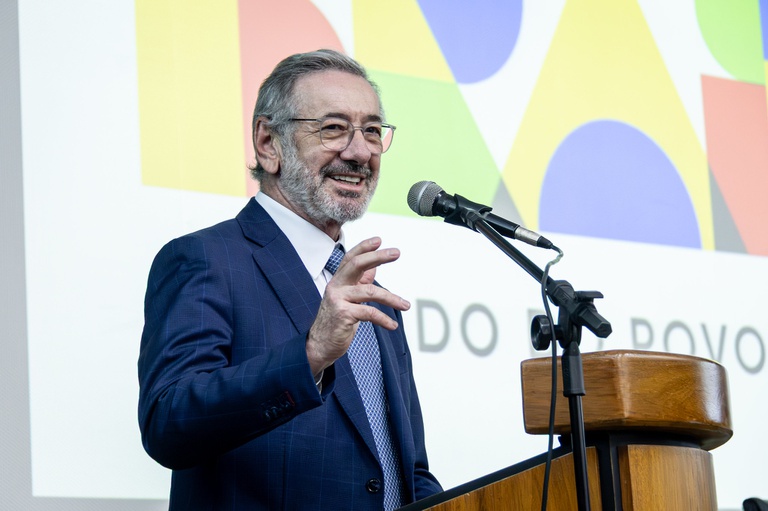 dccaa64c a80c 4fa3 8c93 2e3ddbe92f84