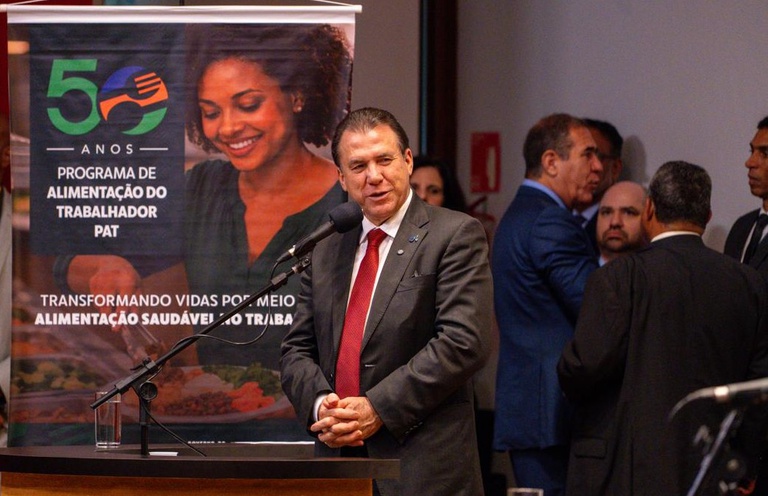 Câmara dos Deputados homenageia 50 anos do Programa de Alimentação do Trabalhador