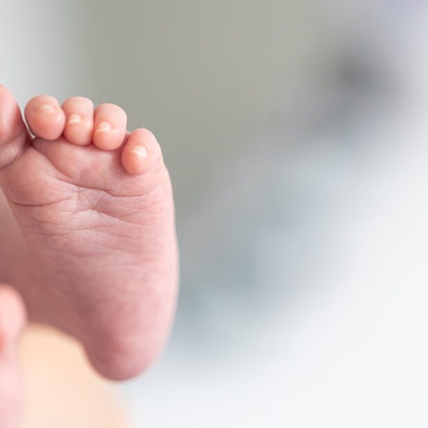 Teste do pezinho ganha fórum nacional em Brasília e coloca diagnóstico precoce na pauta do Parlamento