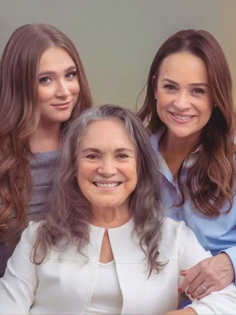 Manuela Goldflus, a mãe Gabriela Duarte e a avó Regina Duarte | Reprodução (Instagram)