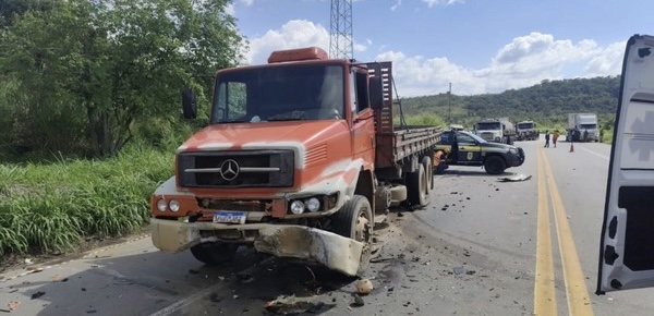Rodrigo Lapa, motorista da TV Bandeirantes, morreu após uma colisão frontal com um caminhão na BR-381, na Grande Belo Horizonte | CBMMG