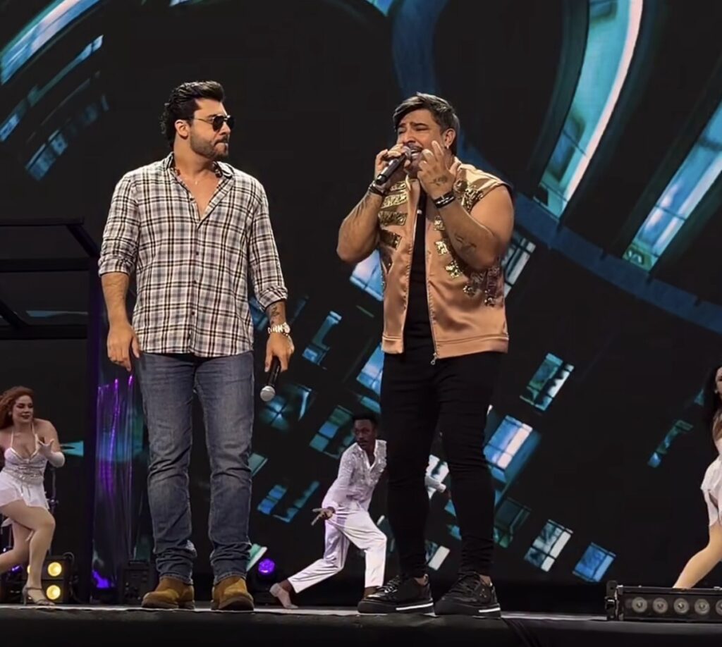 O audiovisual “O Tempo Não Para” foi gravado numa noite de multidão no Parque Ibirapuera, em São Paulo, com mais de 15 mil pessoas e um elenco de participações