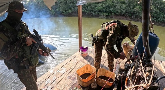 a0b91d10 7c94 4d25 993e 20abc19e4a4b