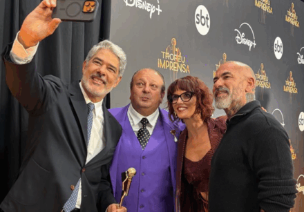 William Bonner tieta chefs do MasterChef e sela paz com SBT no Troféu Imprensa | Créditos: Reprodução