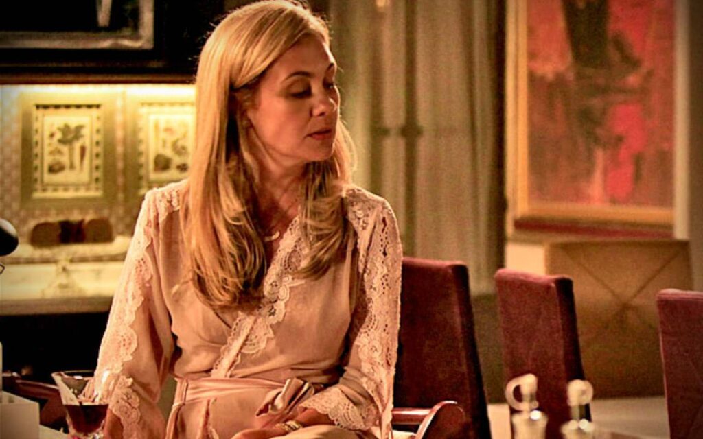 carminha adriana esteves avenida brasil 1504