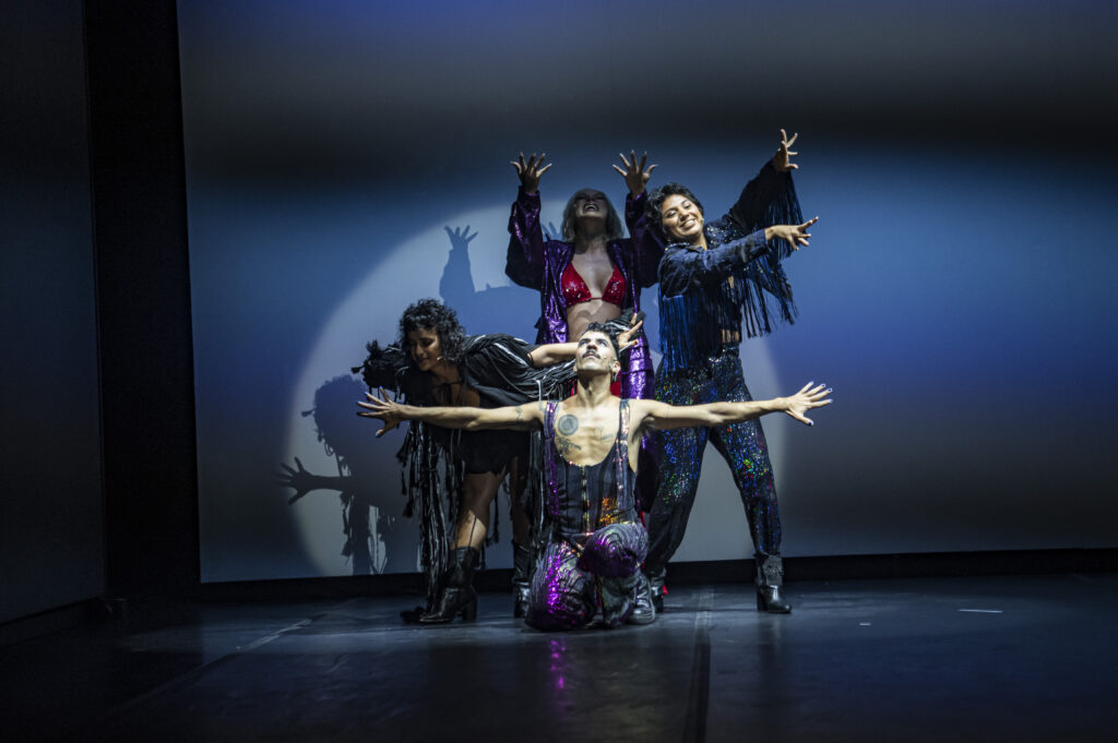 sonho elétrico. foto de edgar kanaykõ xakriabá