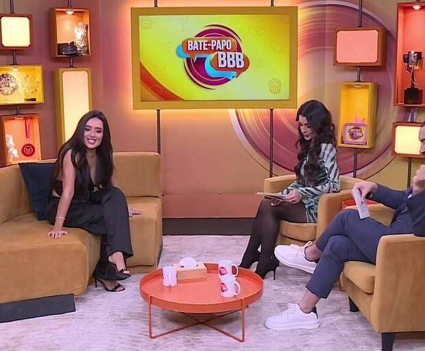 jordana reage a cenas de beijo com jonas