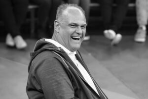 Família de Oscar Schmidt se despede com cremação íntima e em silêncio | Créditos: Globo