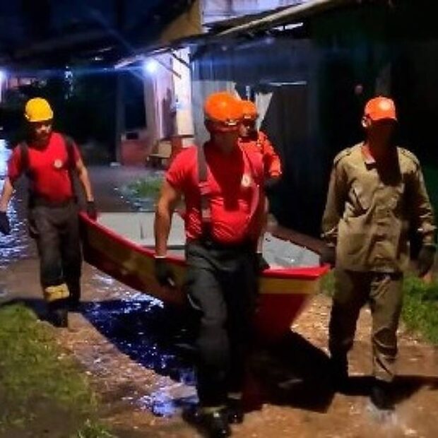 ruas de belem alagadas