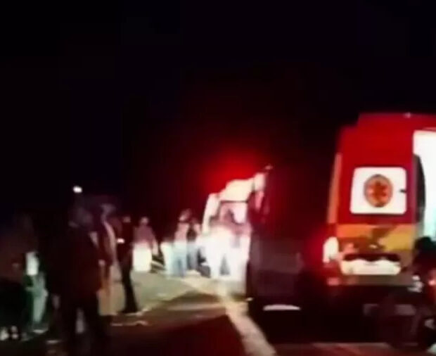 sete pessoas morrem após dois carros baterem em rodovia da bahia