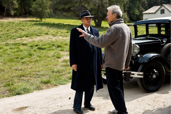 J. Edgar - Clint Eastwood, Leonardo DiCaprio (16 de novembro de 2011) | Créditos: Warner Bros. France