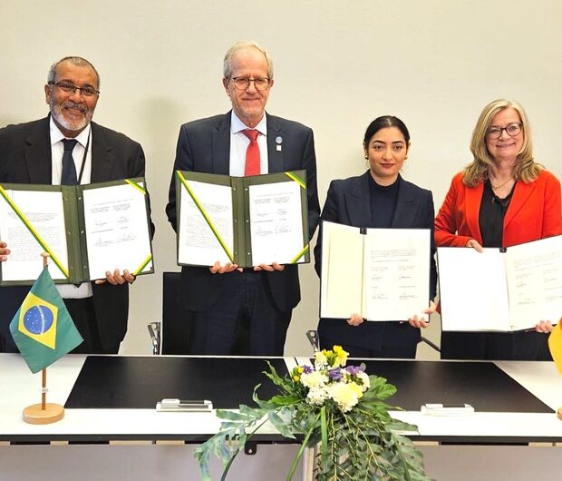 b4fb320d aa8d 4d38 819b 5d8d94dd5719