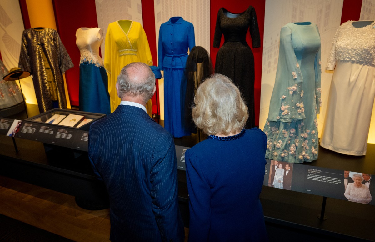 Charles III presta homenagem à sua mãe Elizabeth no centenário de seu nascimento