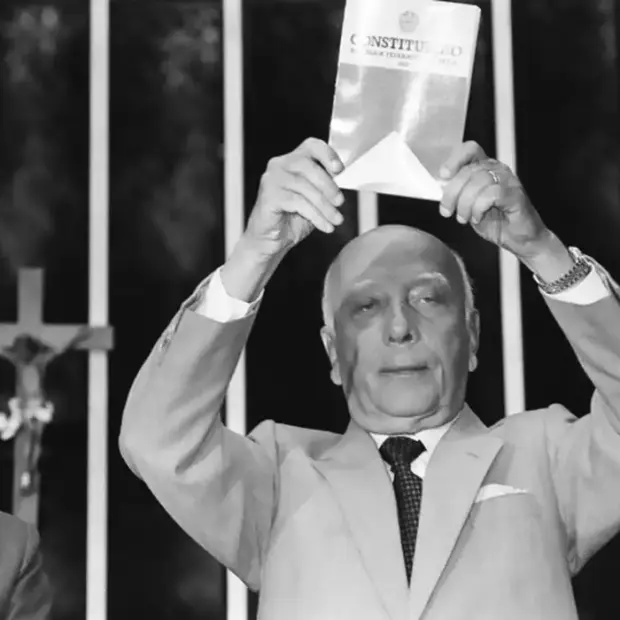 ulysses guimaraes proclama a constituicao