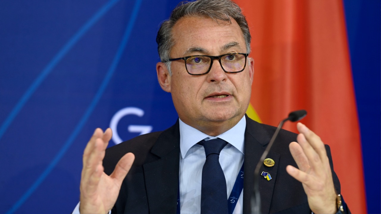 Dirigente do BCE defende euro digital para reforçar soberania europeia em ambiente incerto