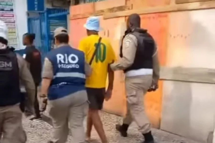 argentino preso por injúria racial