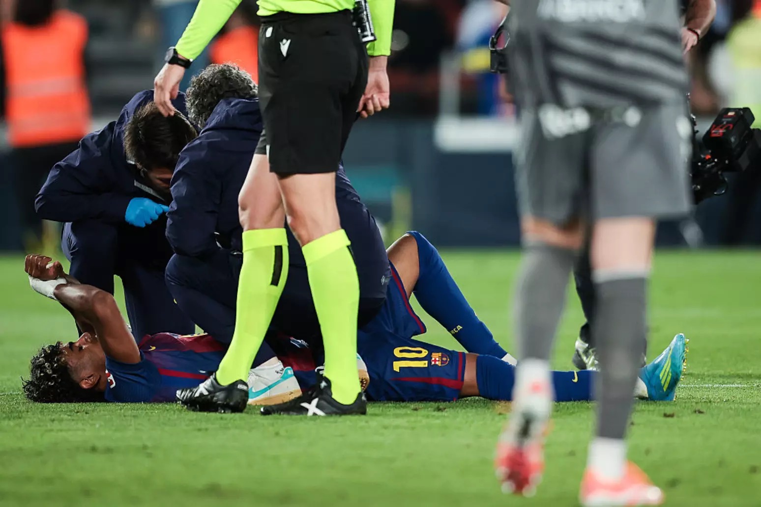Lamine Yamal sofre lesão em jogo do Barcelona Foto: Eric Alonso/Getty Images