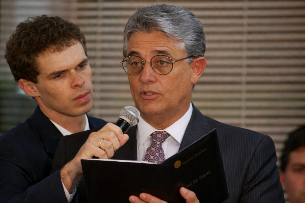 Ex-governador Joaquim Roriz durante cerimônia de posse, em 1º de janeiro de 1991. Foto: reprodução de vídeo