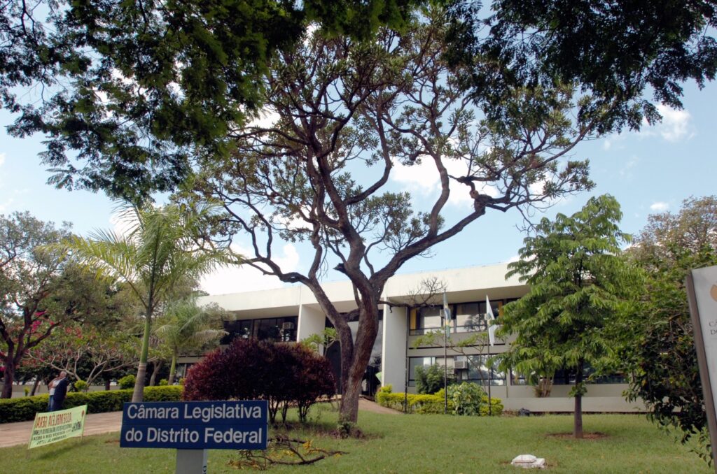 Primeira sede da CLDF, que ficava no fim da Asa Norte, em prédio antes ocupado pela Embrater. Foto: Arquivo CLDF