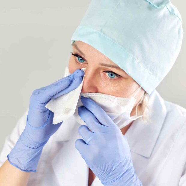 suor excessivo no rosto causas e soluções para o dia a dia.jpg (1)