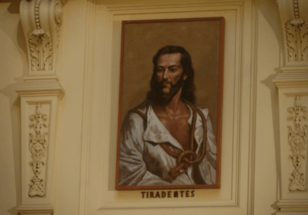 2122683 00 04 01 438