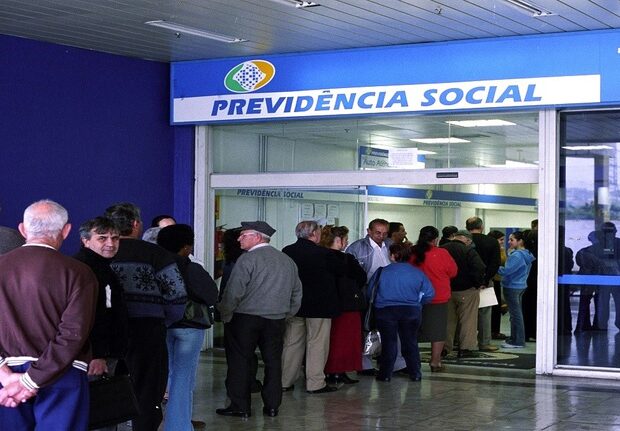 f9c02aa3 afbd 4916 83e3 6a671ef02125