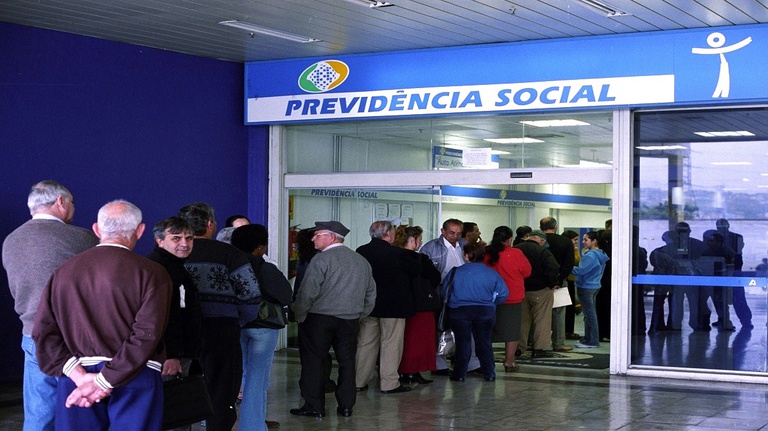 Justiça define regra para isenção de carência em benefícios do INSS