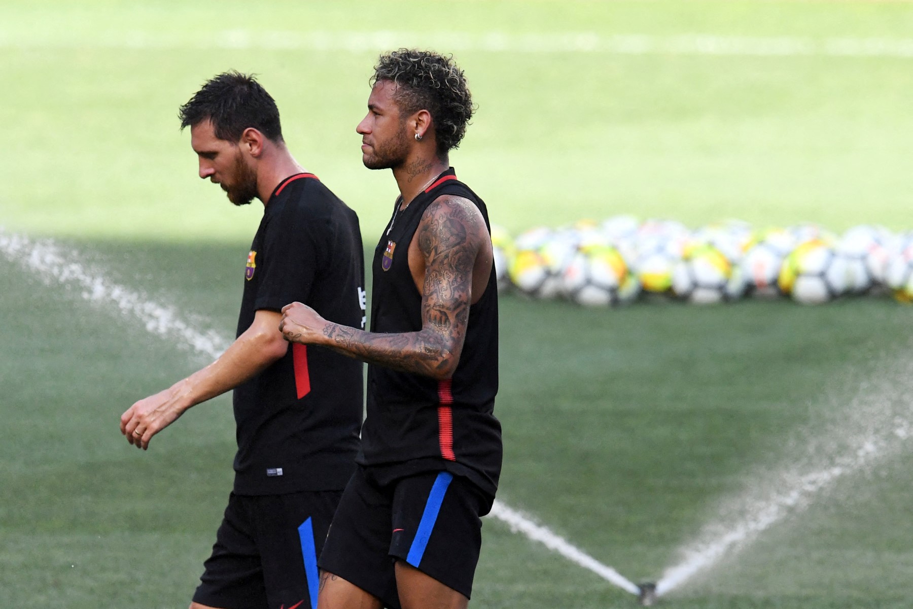 soccer juventus & barcelona training sessions