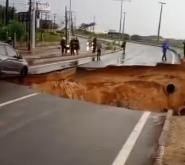 desmoronamento aquiraz