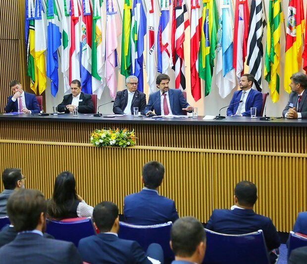 f46abfff e25e 4bde 94f6 fc483e60bd44