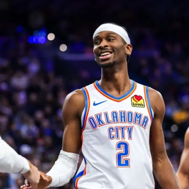 Jogadores do Thunder comemoram mais uma vitória na NBA • Reprodução/X - @okcthunder