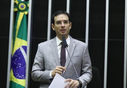 deputado leo prates