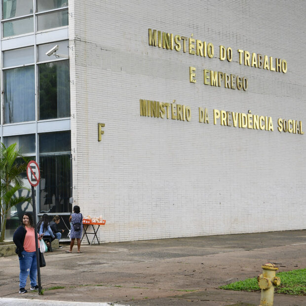 fachada ministerio do trabalho