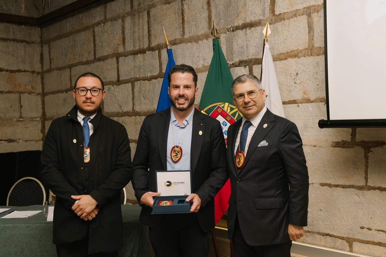 Leandro Coradini é reconhecido Diplomata Civil pela Jethro International