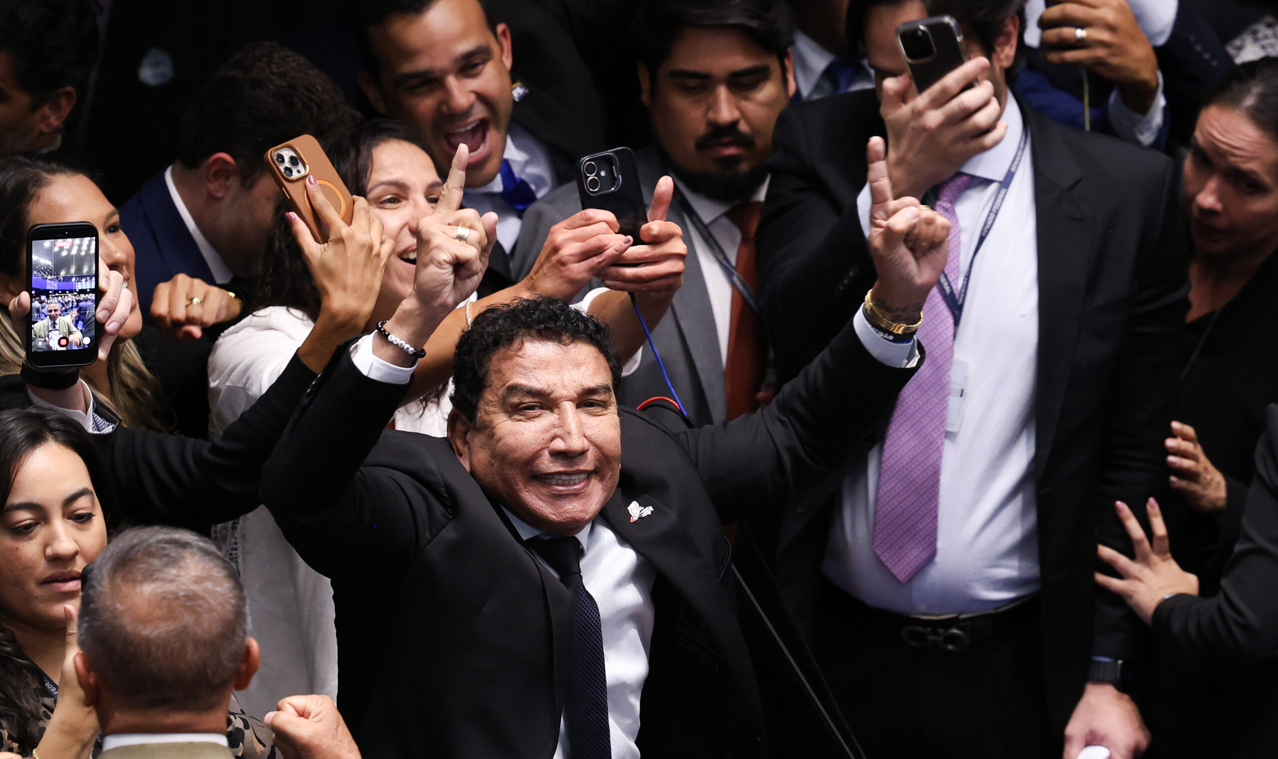 Rejeição de Messias implode relação entre Lula e Senado, e governistas discutem reação
