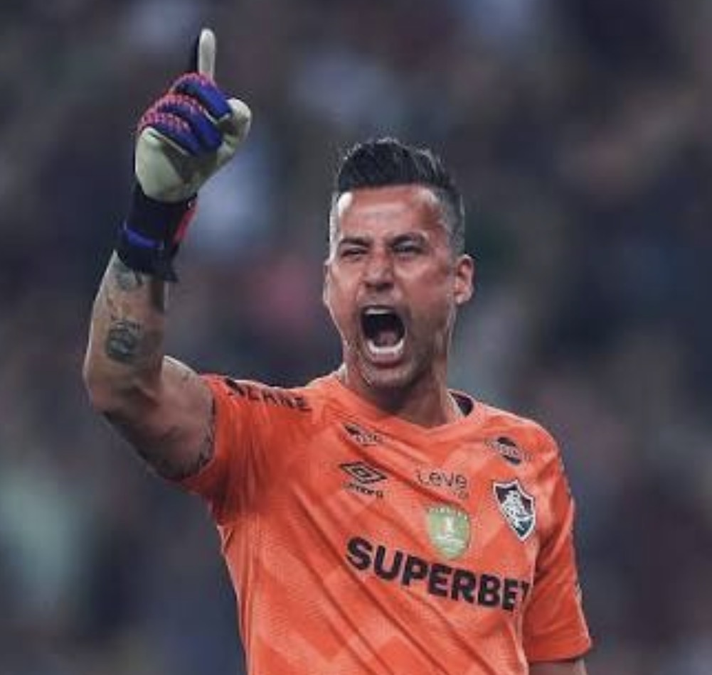 Fábio eterno: goleiro do Fluminense bate recorde na Libertadores aos 45 anos