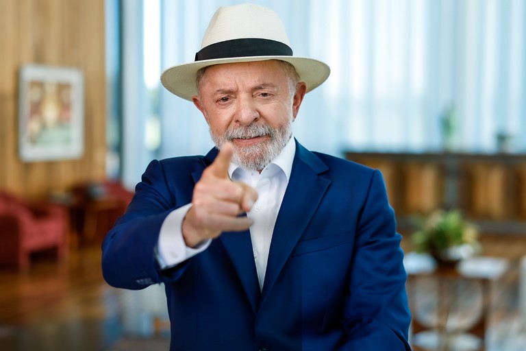 Lula anuncia Novo Desenrola e fim da escala 6×1 no Dia do Trabalhador
