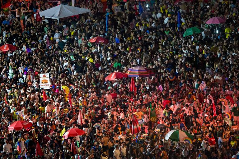 A que horas começa o show da Shakira em Copacabana?