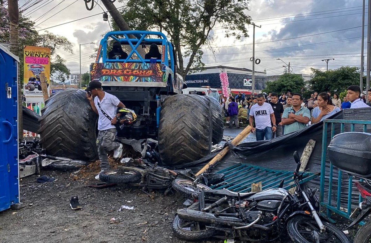 colombia motor show accident