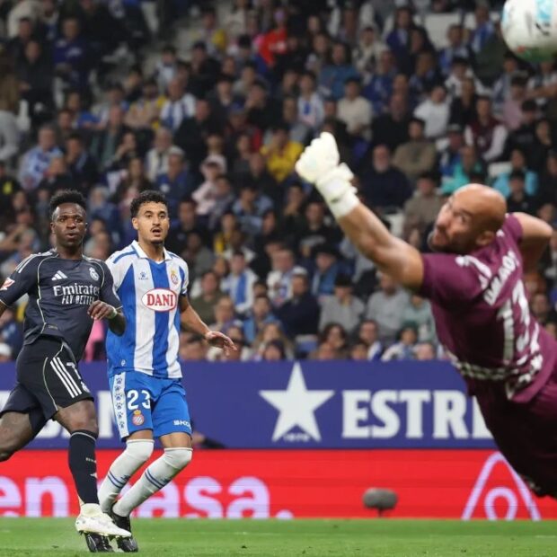 Vini Jr brilhou contra o Espanyol • Foto: Judit Cartiel/Getty Images