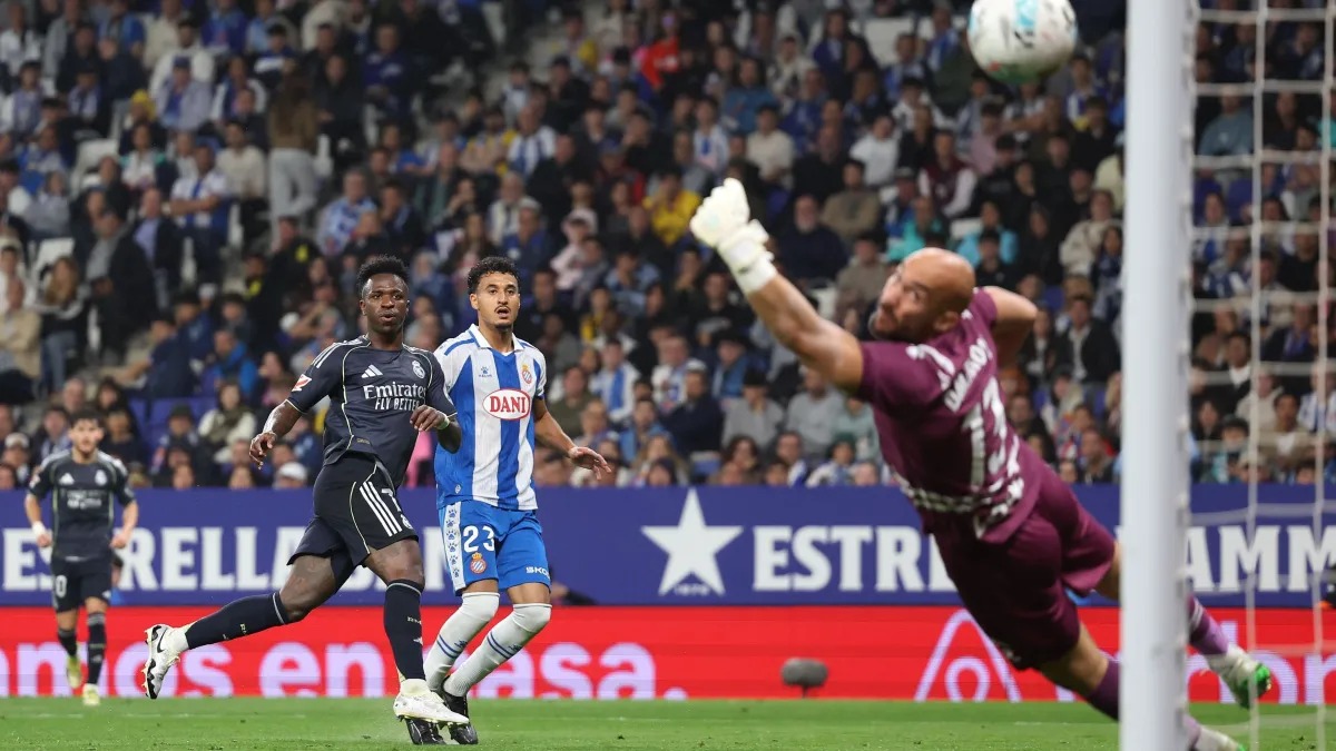 Vini Jr brilhou contra o Espanyol • Foto: Judit Cartiel/Getty Images