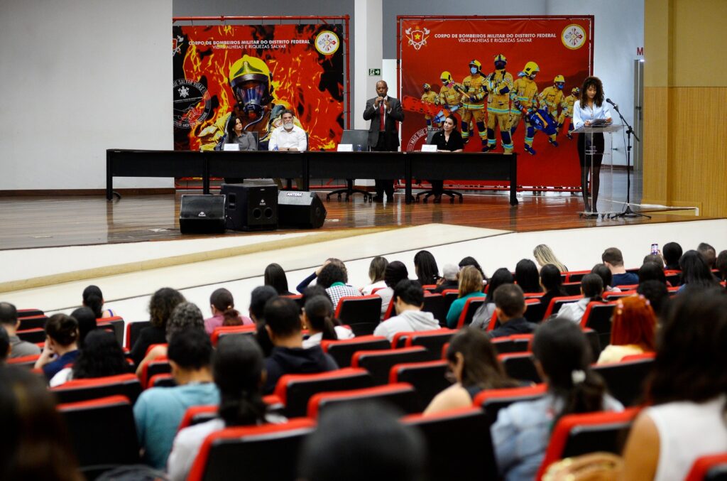 Programa é etapa estratégica para fortalecer o vínculo institucional e garantir que os novos profissionais iniciem suas atividades alinhados às políticas de saúde e às responsabilidades de cada função. Foto: Matheus Oliveira/Agência Saúde DF
