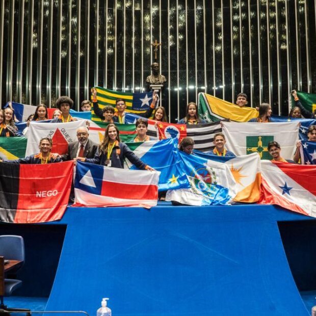 foto capa jovem senador