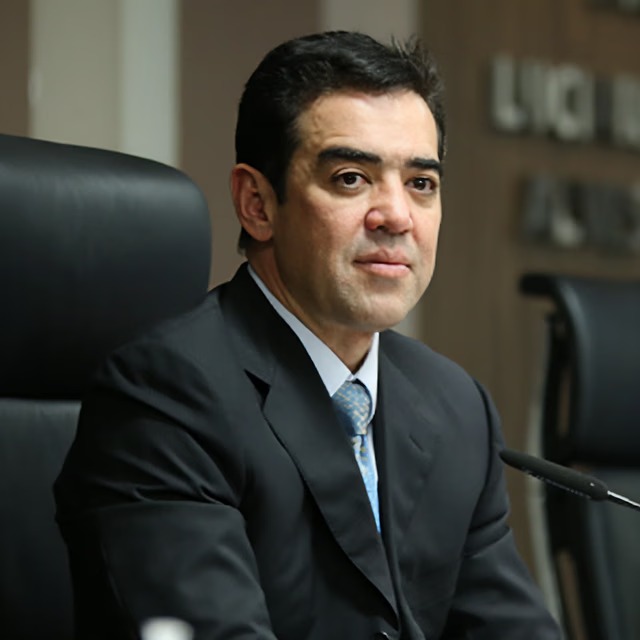 Crescem apostas em Bruno Dantas