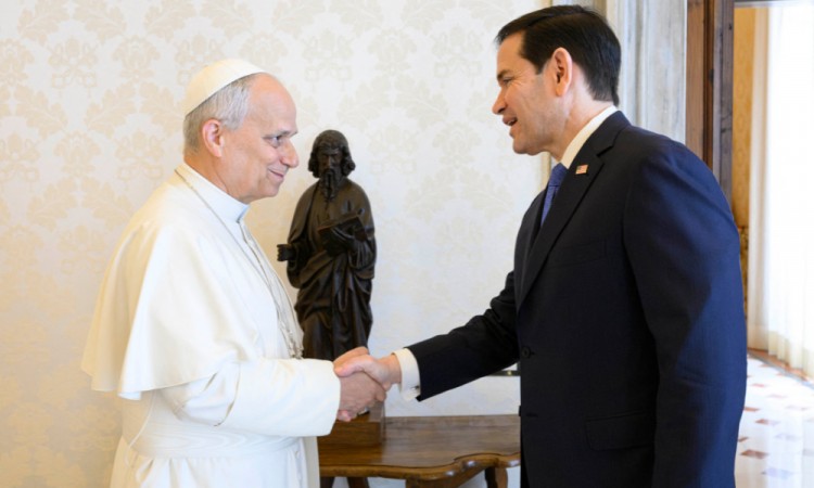 EUA ressalta ‘sólidos’ vínculos com Vaticano após reunião ‘amistosa’ entre Rubio e papa