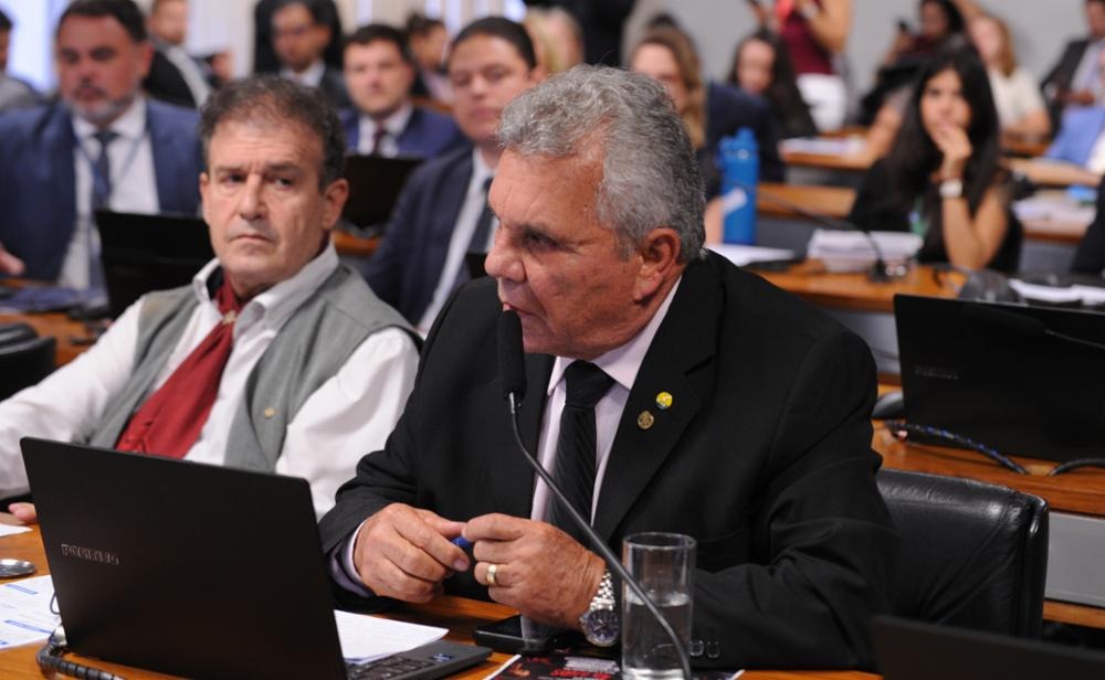 Fraga chama Senado de “cemitério de projetos”