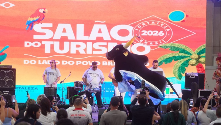 Apresentações culturais animam primeiro dia do Salão do Turismo em Fortaleza