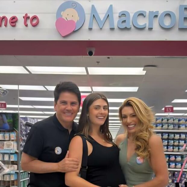 Cesar Filho planeja em Orlando o futuro do neto na MacroBaby Elaine Mickely e Cesar Filho celebram a vida e exploram o empreendedorismo internacional nos Estados Unidos.