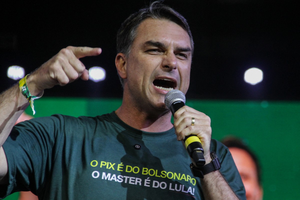 Publicitário amigo de Flávio Bolsonaro vai coordenar comunicação de campanha