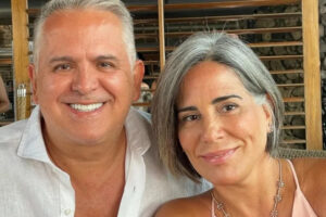 1 a atriz gloria pires e o marido orlando morais 1647895878045 v2 900x506 38657303